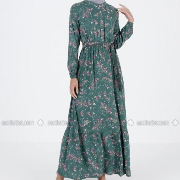 NWOT Zenane Floral Crew Neck Unlined Modest Dress - Green - Picture 1 of 6